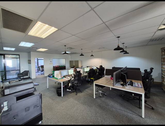 177M² OFFICE FOR SALE IN LITTLE FALLS